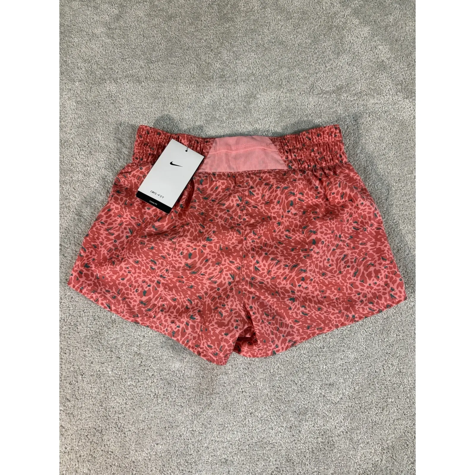 Nike Women's One Dri-FIT Mid-Rise 3" Brief-Lined Shorts, Coral Chalk  Xs NWT‎ - Image 2