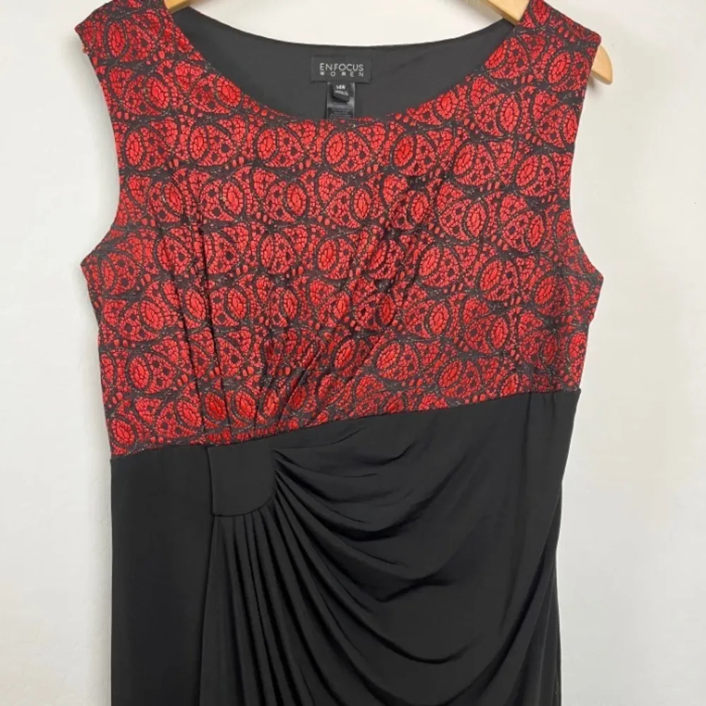 En Focus Woman Black and Red Sleeveless‎ Sheath Dress - Image 5