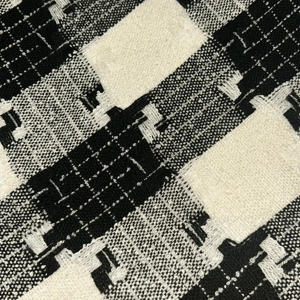 Woman’s White House Black Market Skirt Ivory Black Plaid Lined Wool Blend Size10 - Image 2