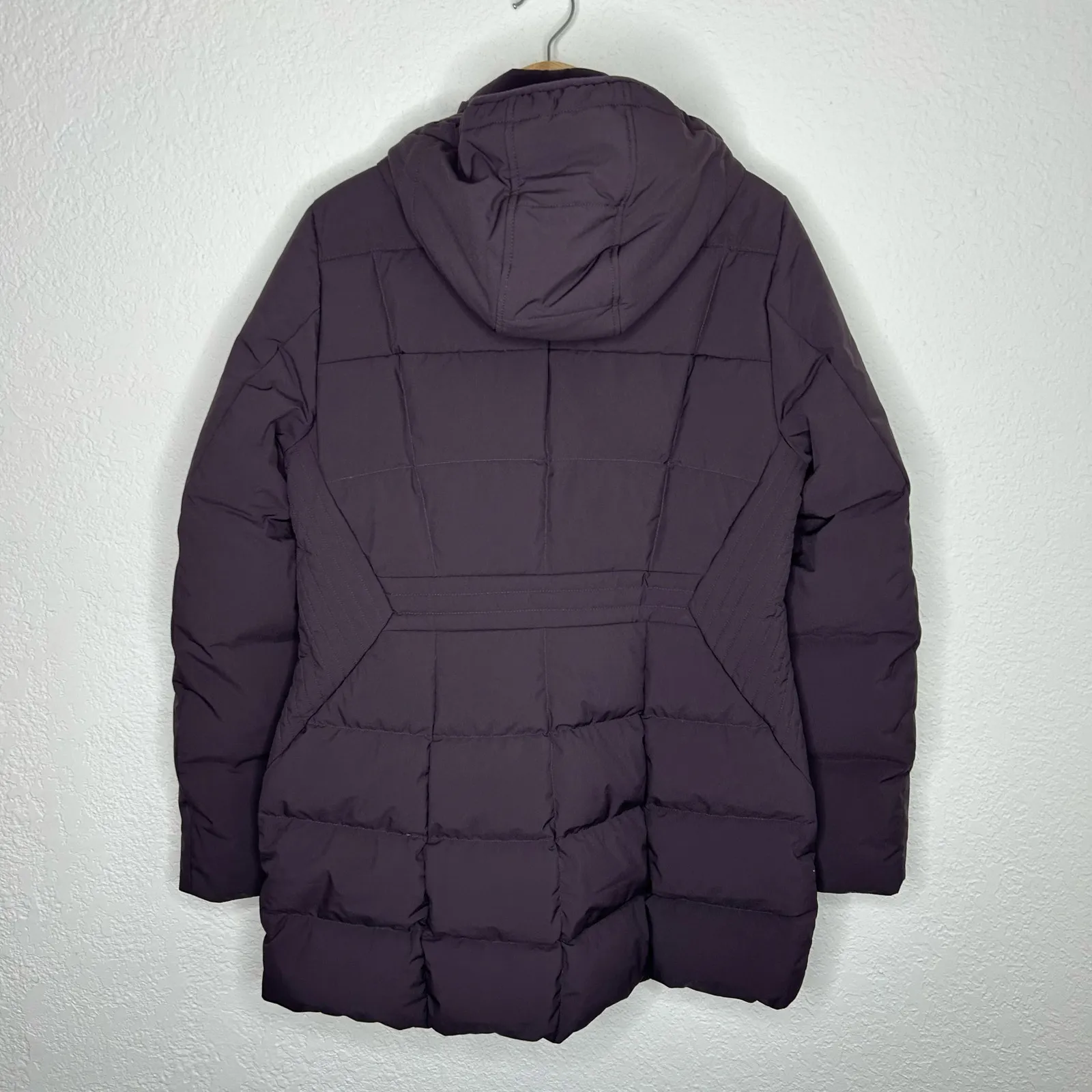 Lands' End Women's Quilted Down Hooded Coat Sz M/T 600 Fill Power 80/20 - Image 9