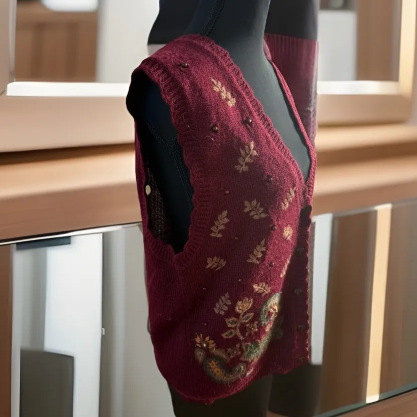 Burgundy Embroidered beaded Women's vest small Red - Image 3