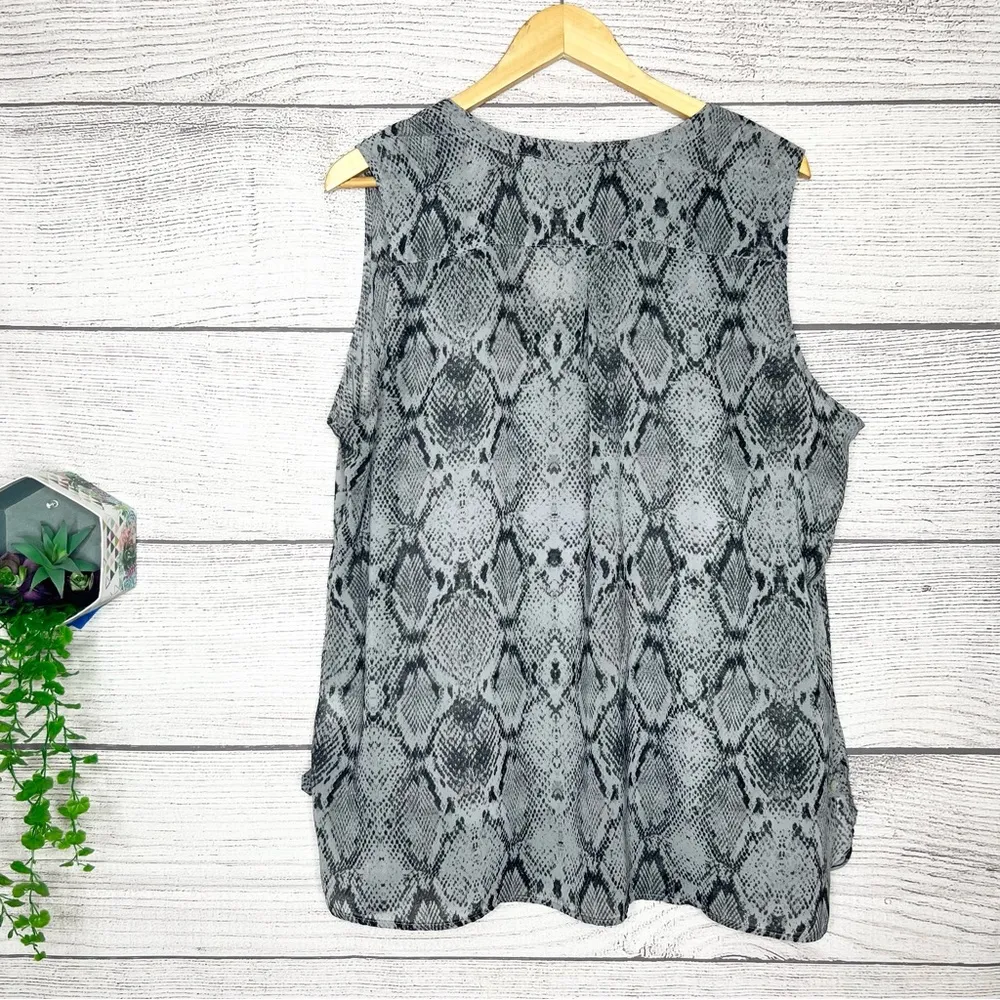 Apt 9 Sleeveless Black & Gray Snake Print Blouse Size 1X Sheer w/ Liner Tank Top - Image 5
