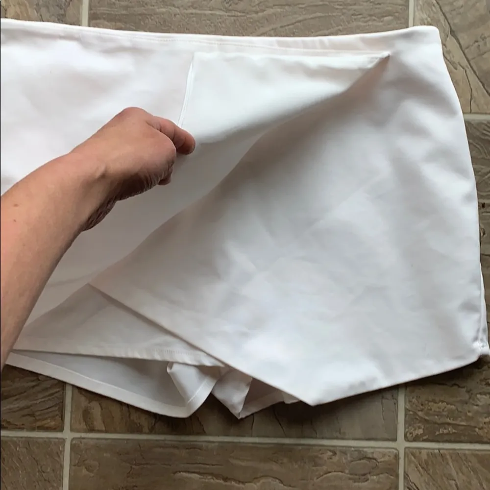 Suit White Asymmetrical Hem Skort Sz 8 - Image 4