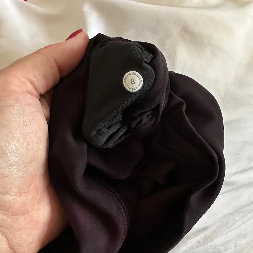 Lululemon 25 inch  align pants -size 8 - Image 6