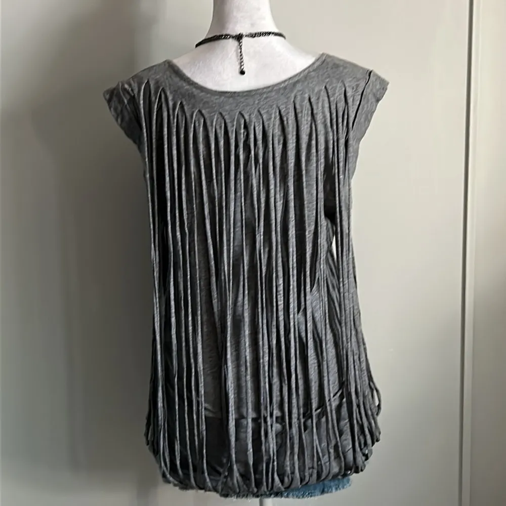 New BCBGMaxazria Distressed Fringe Overlay Festival V-Neck Cap Sleeve Tee Shirt - Image 4