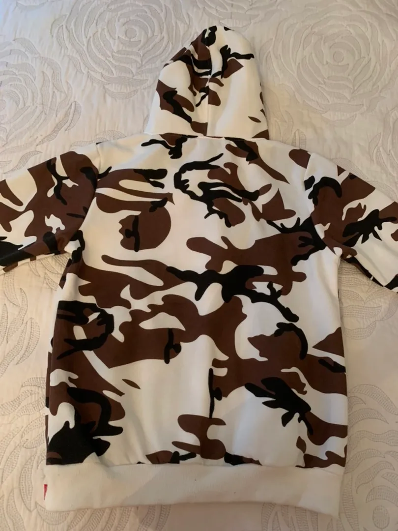 Supreme Camo Box Logo Hoodie - Image 3
