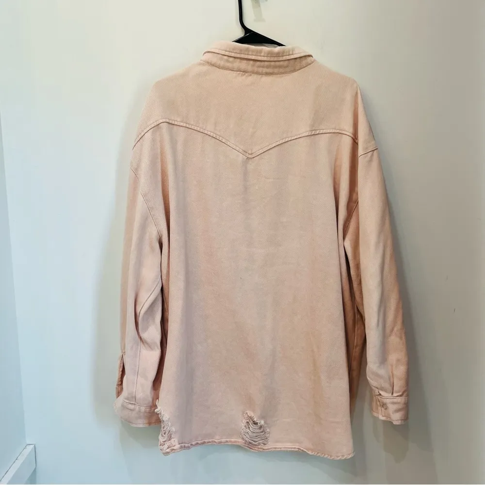 SHE + SKY distressed blush pink oversized denim shacket jacket  size ONE… - Image 4