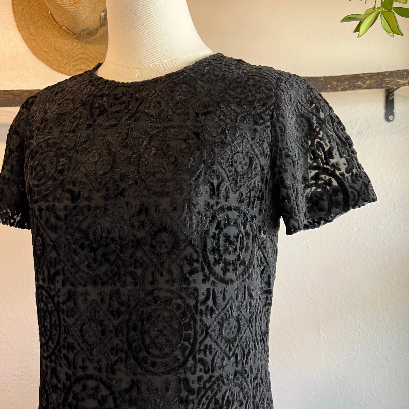 Enrico Coveri Black Sheer Mesh Printed Short Sleeve Mini Dress Size Small - Image 2