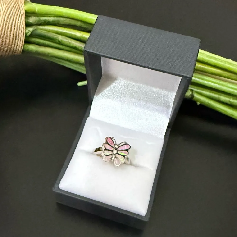 925 Sterling Silver Iridescent Pink Opal Inlay Butterfly Ring Size 7 4g. - Image 2