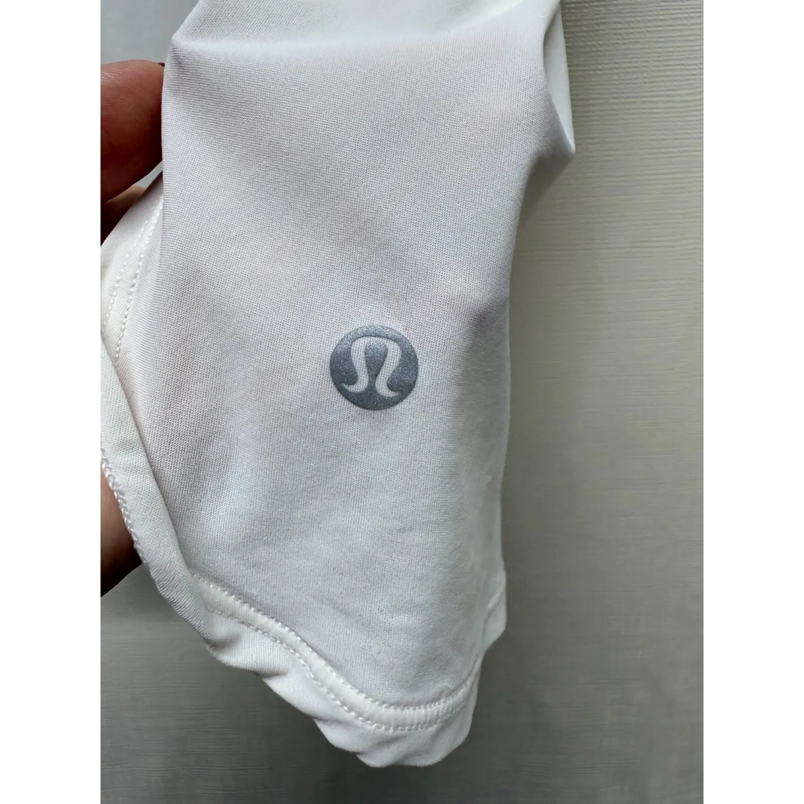 Lululemon Top‎ Women 10 White Delicate Day Tank Mesh Racerback Athletic - Image 4