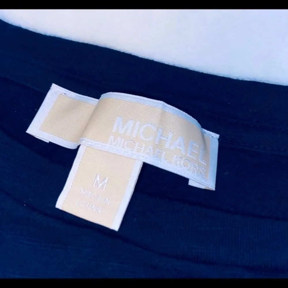 MICHAEL Micheal Kors Top sz M - Image 2