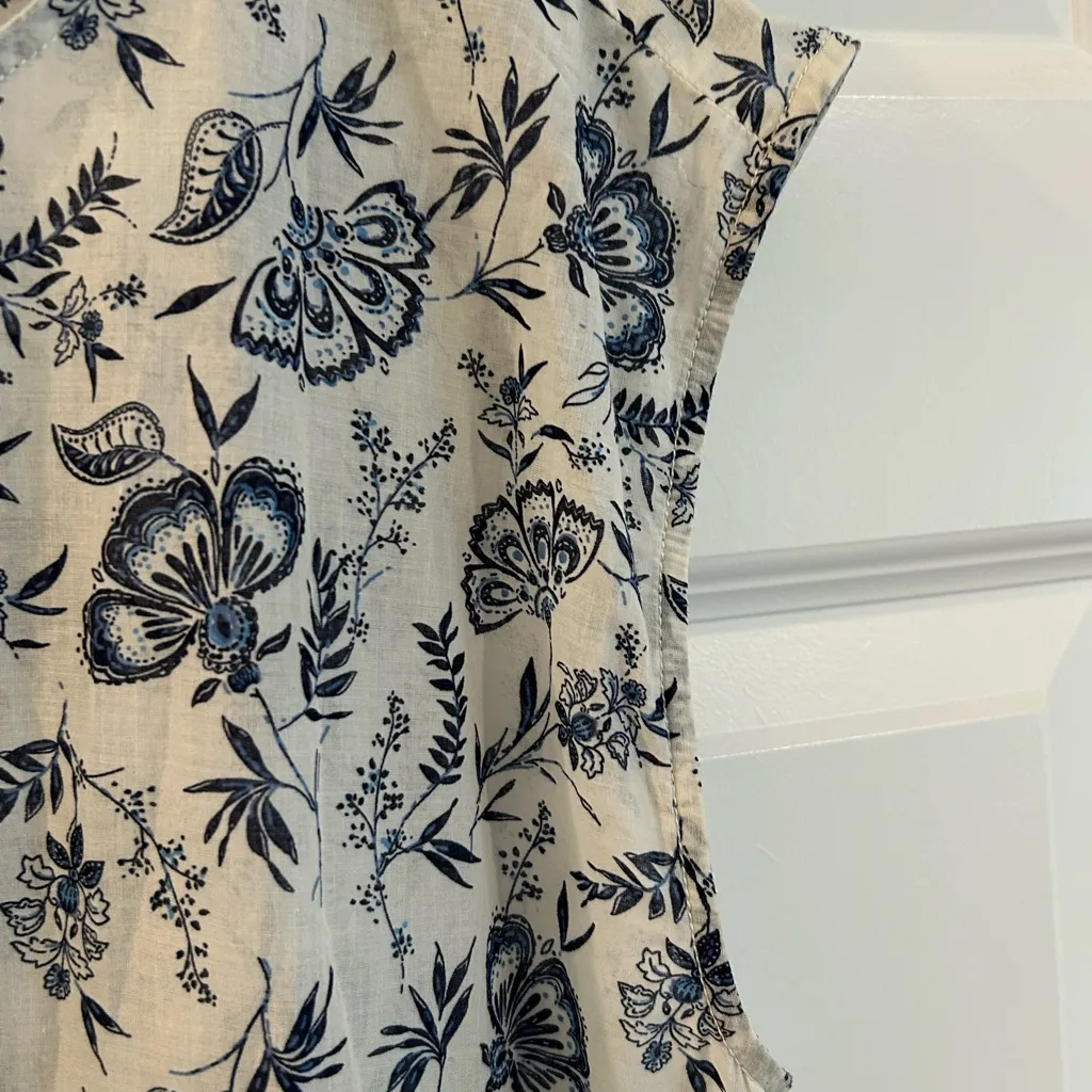 Beach Lunch Lounge Sleeveless Floral Blouse White Blue Size L - Image 8