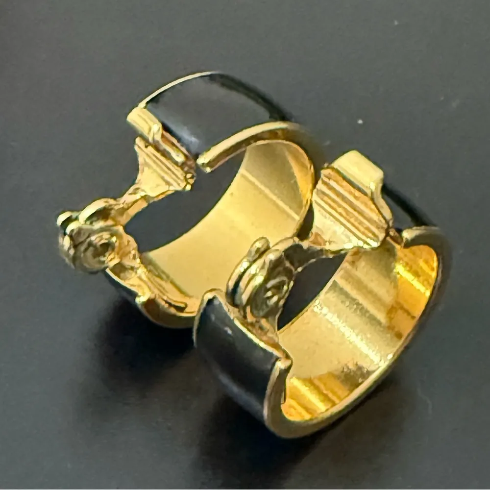 Vintage MONET Signed Black Enamel Gold - Image 6