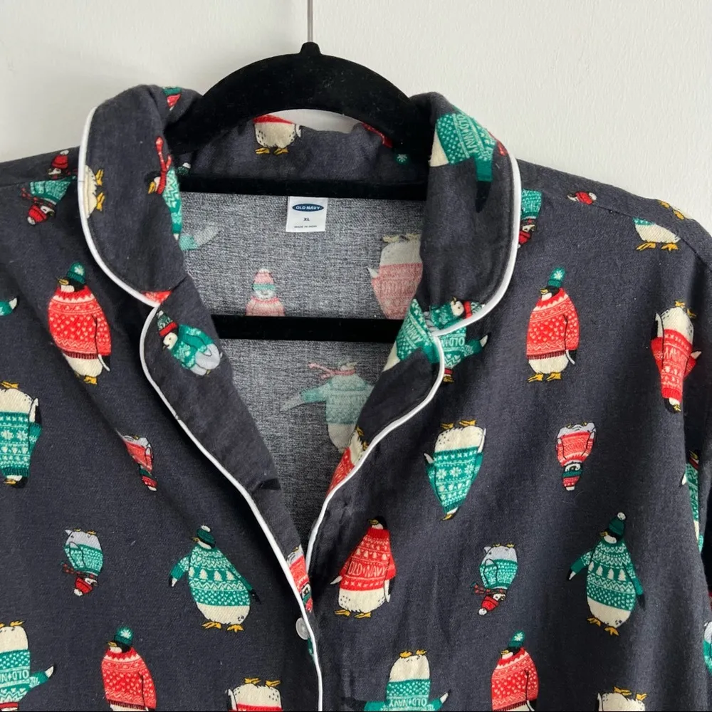 Old Navy Penguin Holiday Sleep Button Up Pajama Top XL - Image 4