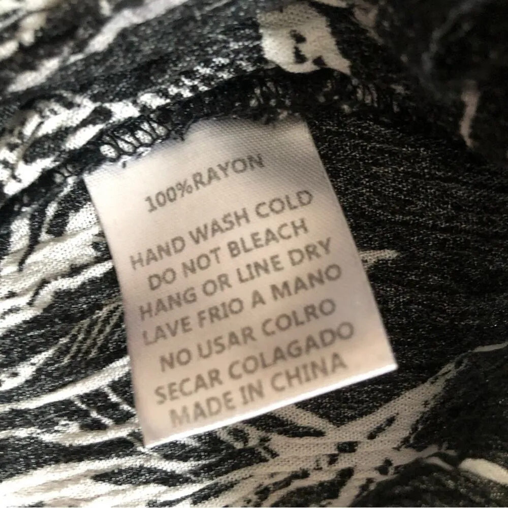 Kye Mi Black and White Floral Patterned Flutter Short Sleeve Jumpsuit Romper Size L - Image 6