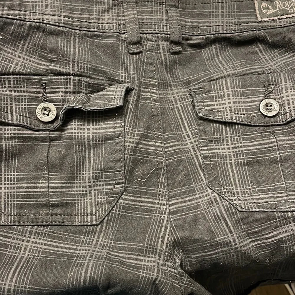 Royalty YMI Black Plaid Bermuda Black Gray Checkered Shorts Size 8 EUC #6419 - Image 7