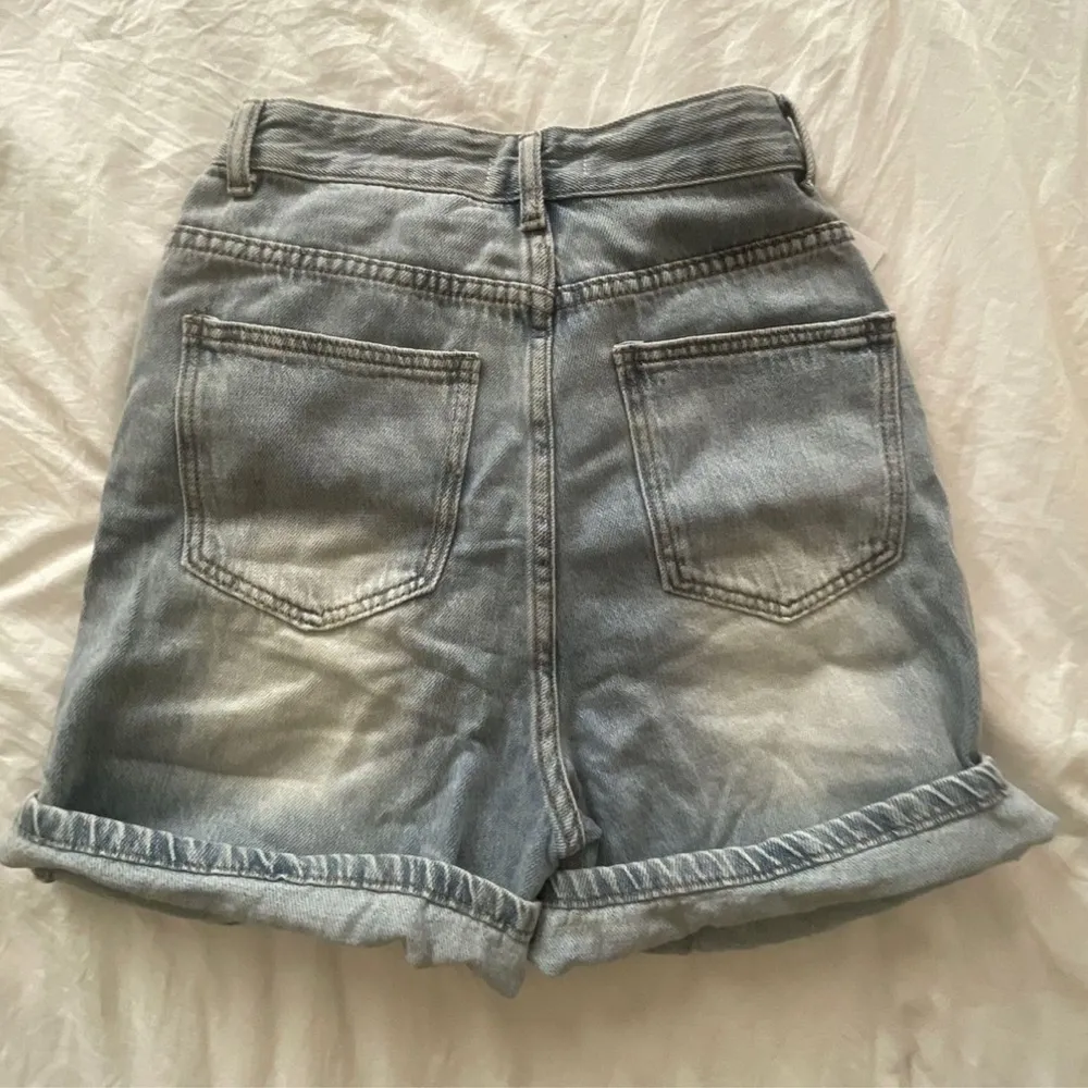 asymmetric waist jean shorts - Image 4