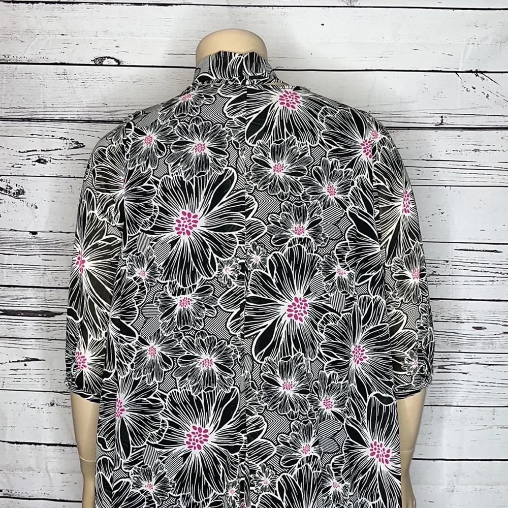 Jessica London NWT Size 16W Floral Print Pleat Button Up Blouse w/ Tie at Neck - Image 9