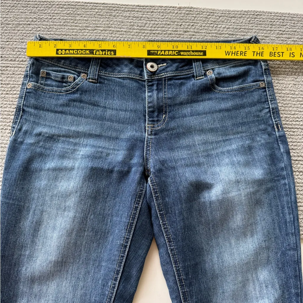Maurices Western Style Flare Leg Dark Rinse Denim Jeans Size 7/8 Short - Image 5