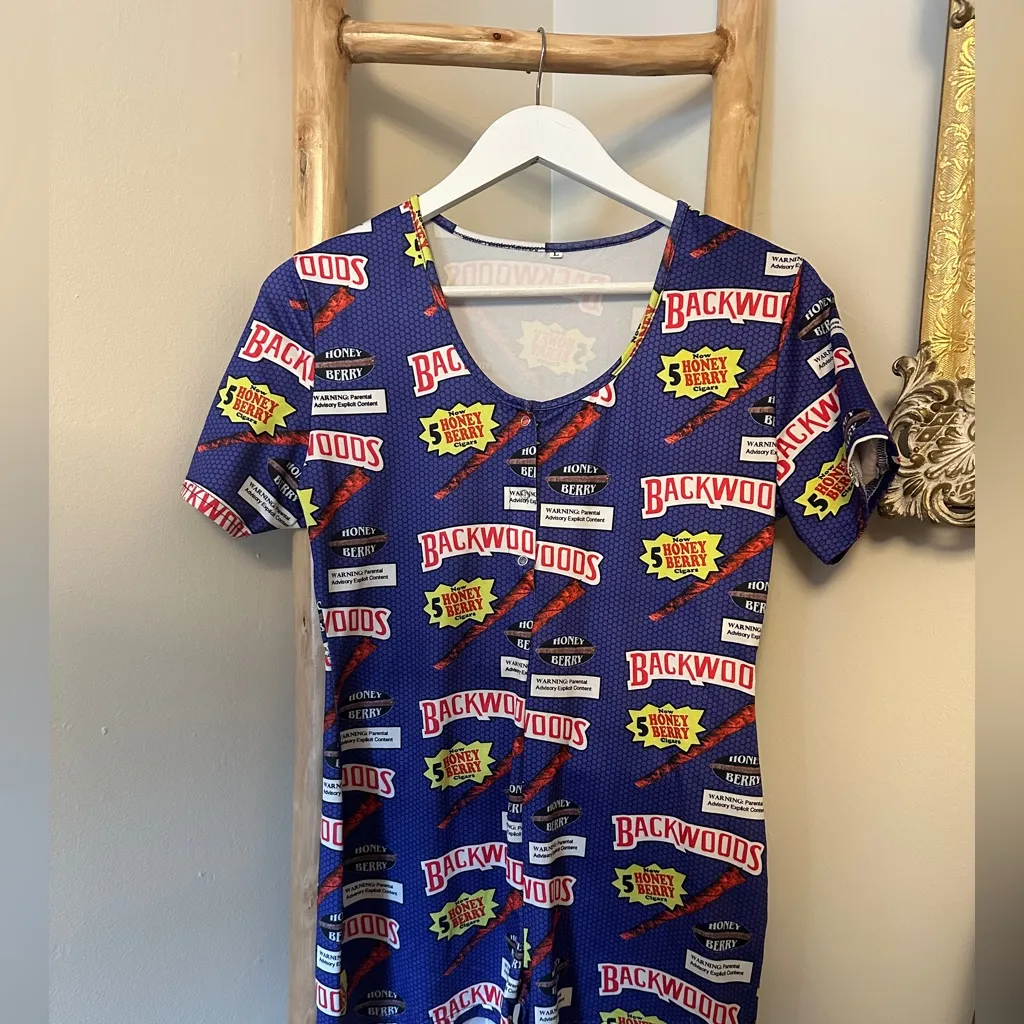 BACKWOODS Cigar Blunt Wrappwr Purple Graphic Print Romper Large - Image 3