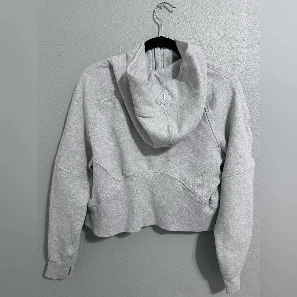 Lululemon Scuba Oversized 1/2 Zip Hoodie
Heathered Core Ultra Grey like new Gray - Image 6