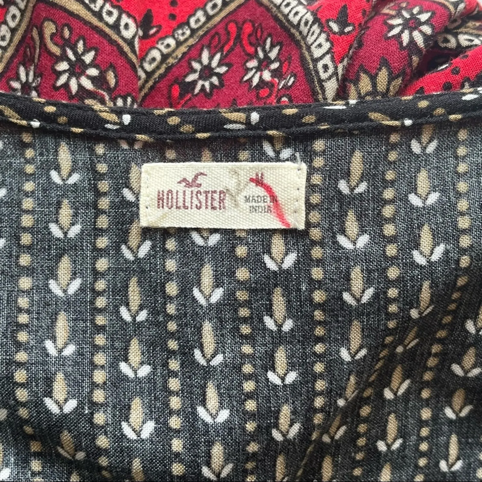 Hollister Black Patterned Long Sleeve Romper Size M - Image 5