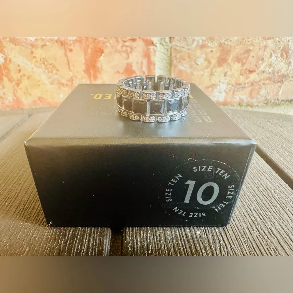 Bomb Party Untamed All Gender Ring, Size 10. Silver - Image 3