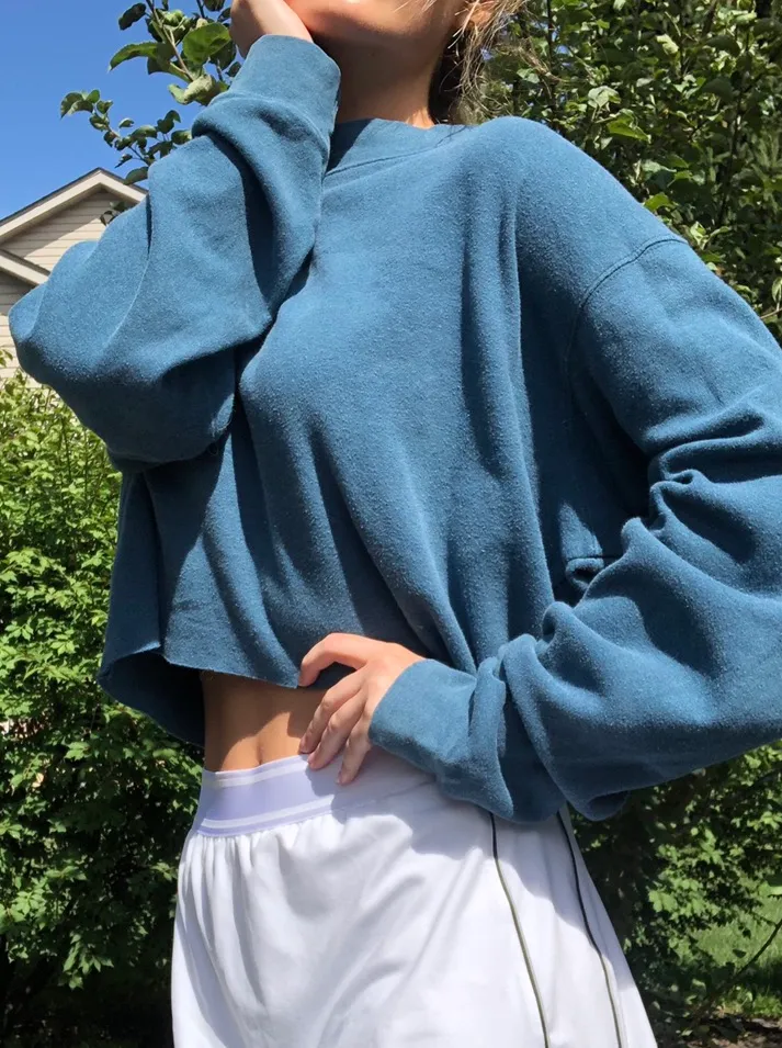 Blue Vintage Sweatshirt Cropped Size XL - Image 3
