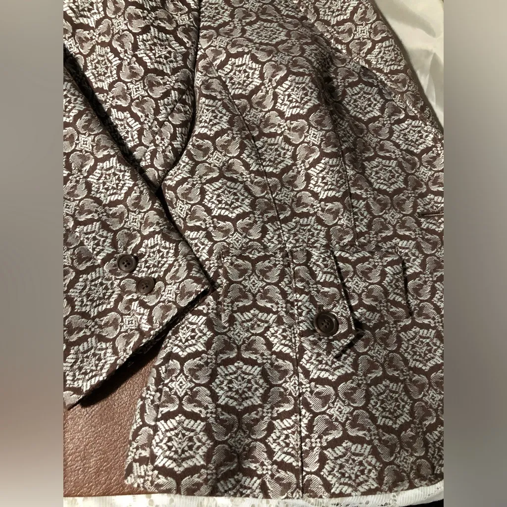 Elegant Brown Patterned Women's Blazer Size XS - Image 5