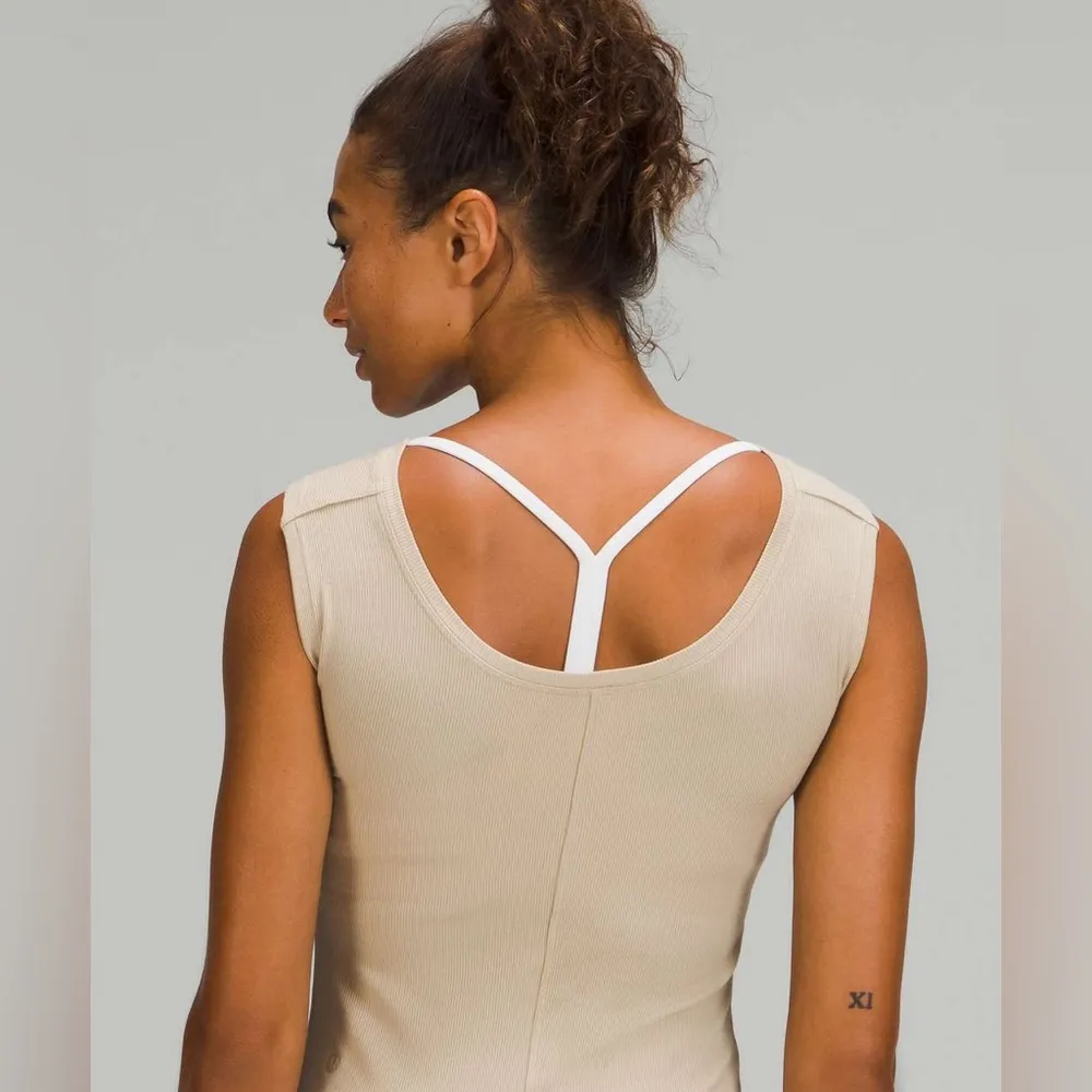 Lululemon LA Scoop Neck Ribbed Bodysuit in sand tan “trench” color - Image 5