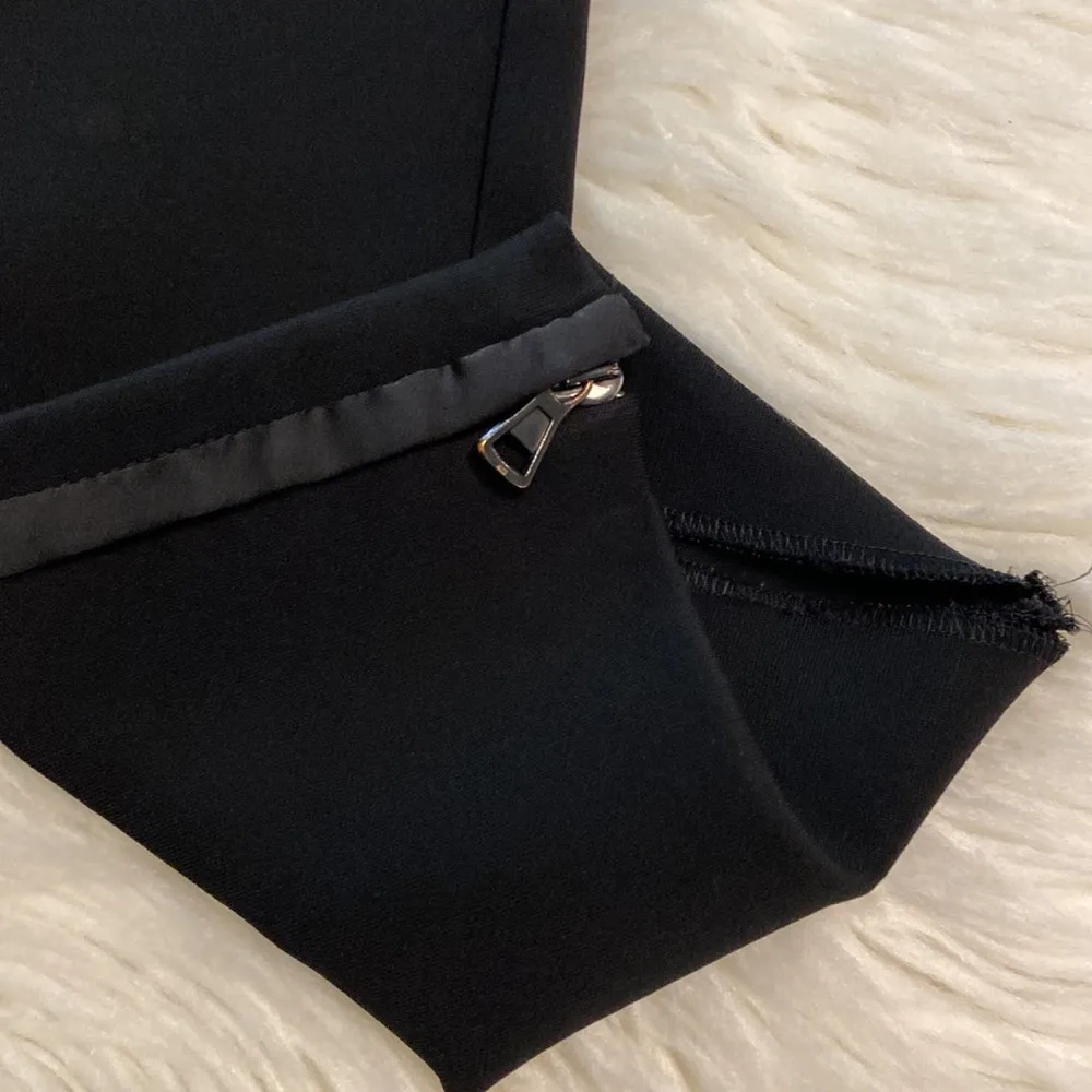 Valentino Pants no size excellent condition color black waist 28” inseam 26” - Image 9