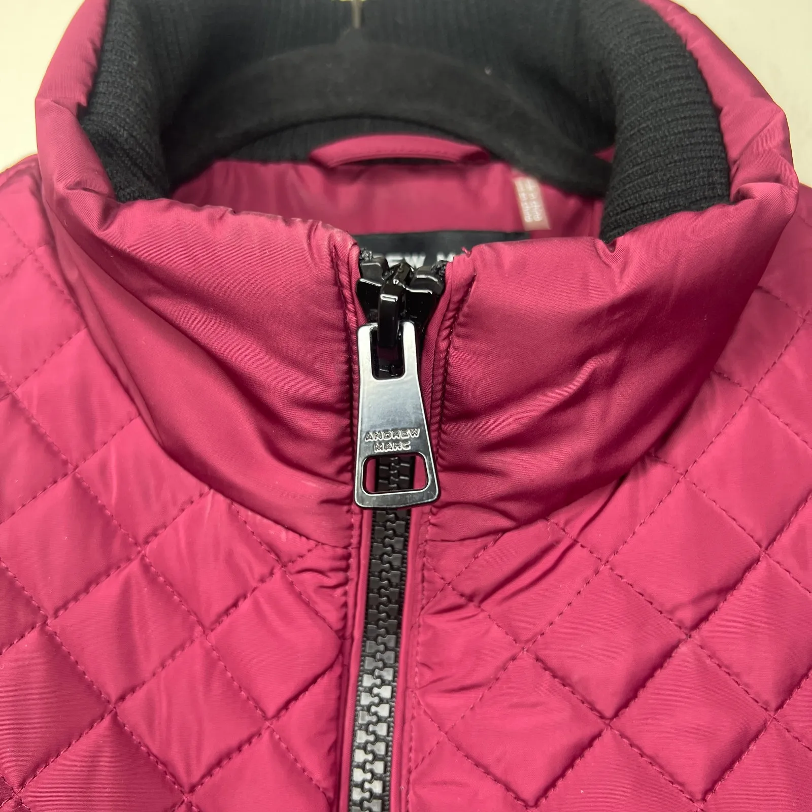 Andrew‎ Marc Women's Quilted Insulated Full Zip Vest Burgundy Black Medium - Image 5