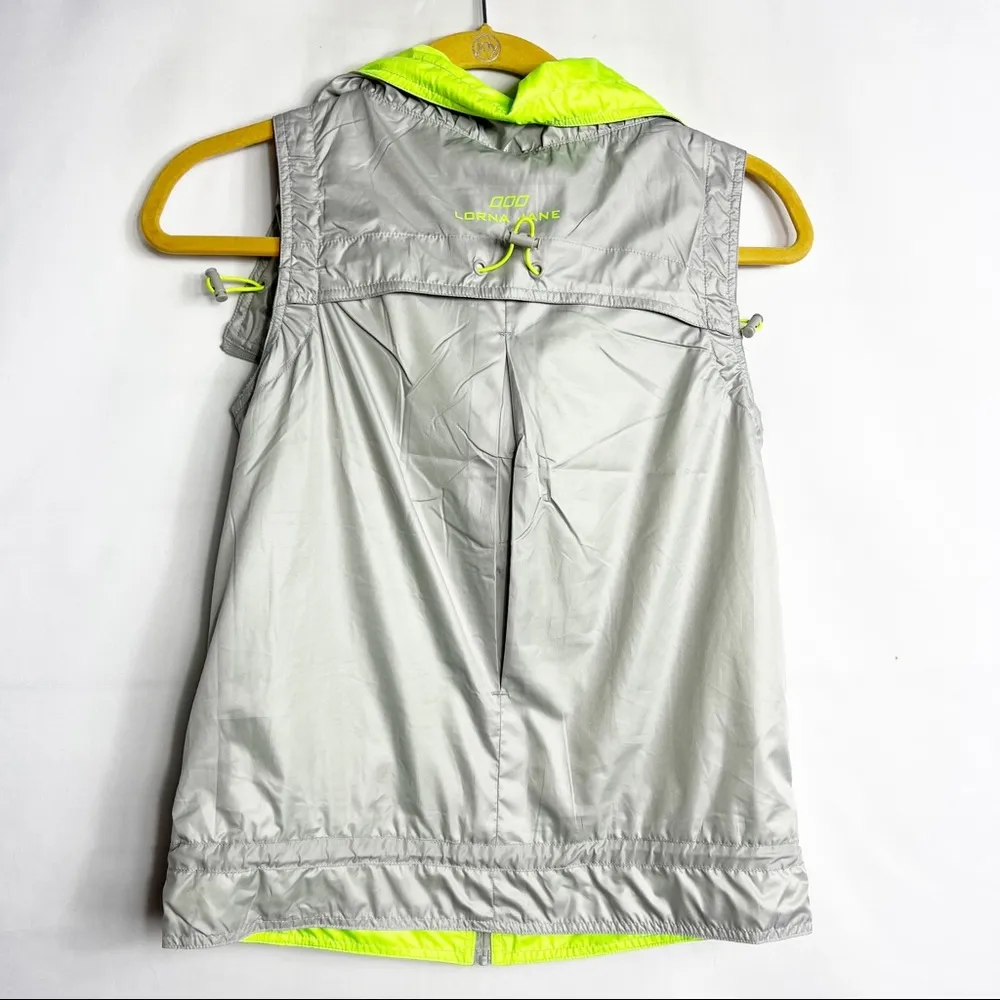 LORNA JANE Active Elevate Grey Vest NWT in Size XS - Image 7