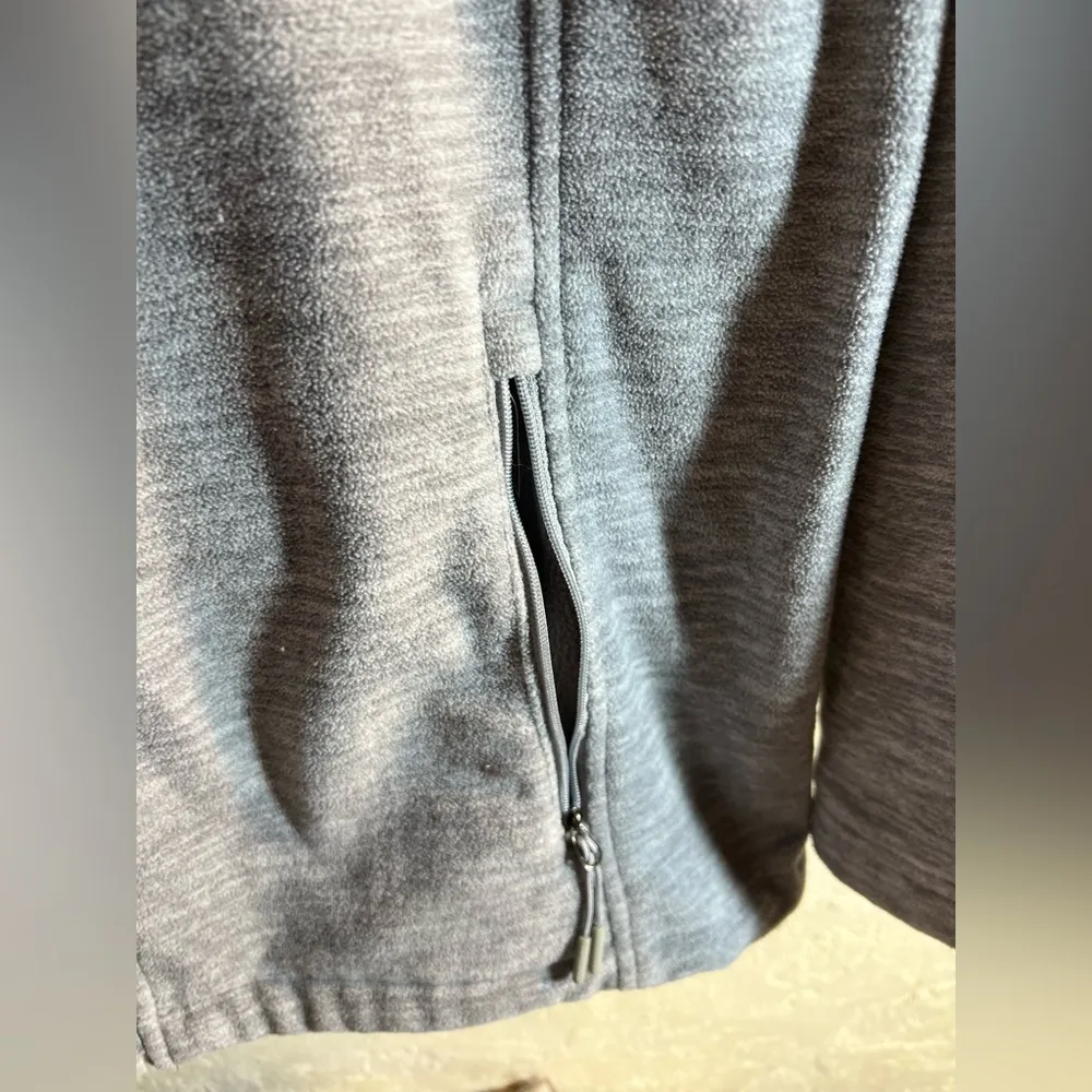 New Balance Gray Hooded Jacket, zipper pockets, mixed textiles for unique design - Image 6