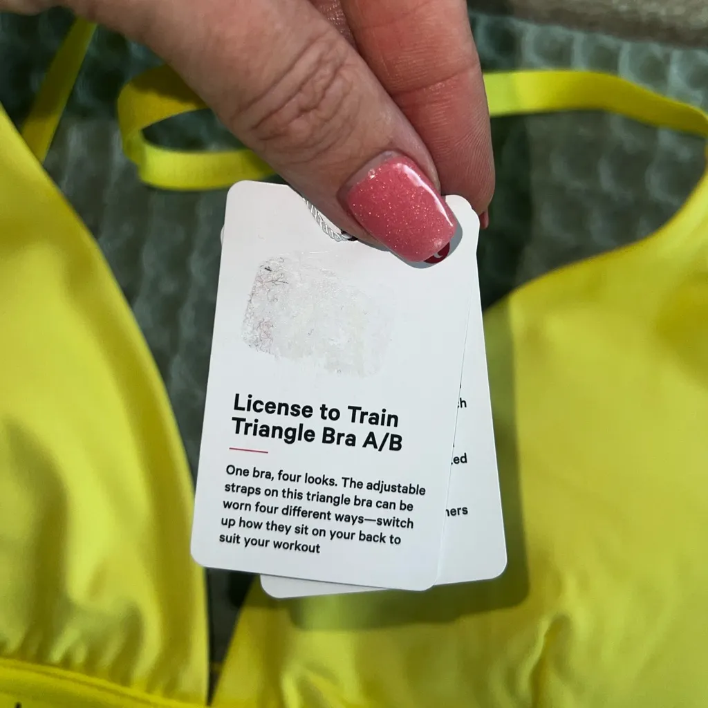 NWT Lululemon | size 8 | license to train triangle bra - Image 3