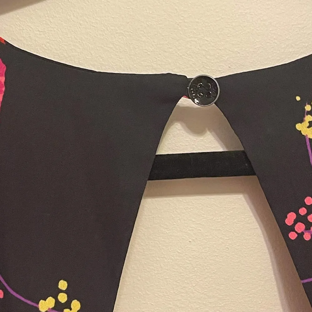 Love Seeker Black Floral Open Back Dress Size Medium - Image 10