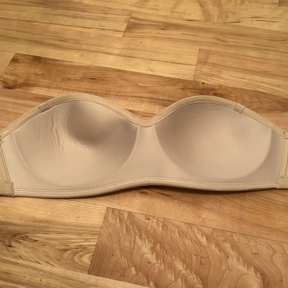 Wacoal Staying Power Wire Free Strapless Bra NWOT - 34B - Image 9