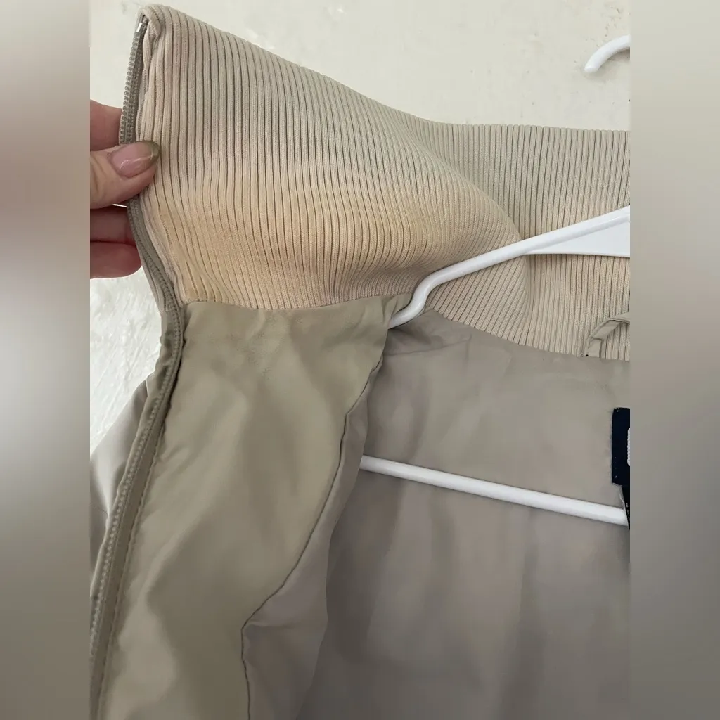 Gap Jacket Womens Cream waterfowl Down Filled Insulated Quilted Puffer; size M - Image 7