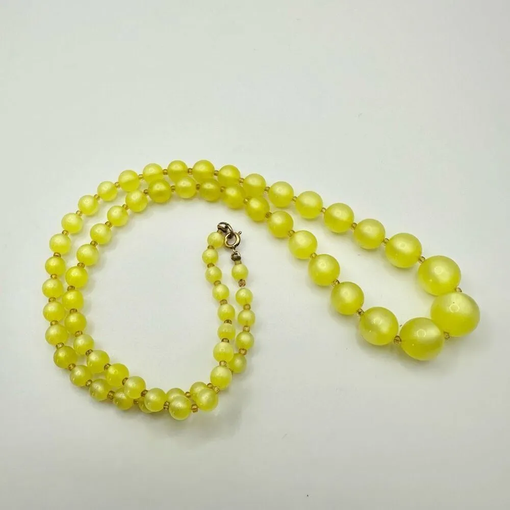 Yellow moon glow beaded necklace - Image 4
