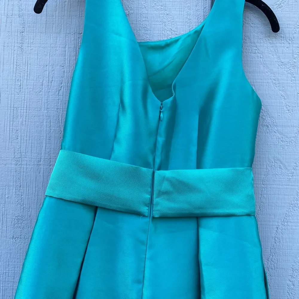 Gorgeous teal bubble dress with bow detail at the waist; great for cocktail - Image 3