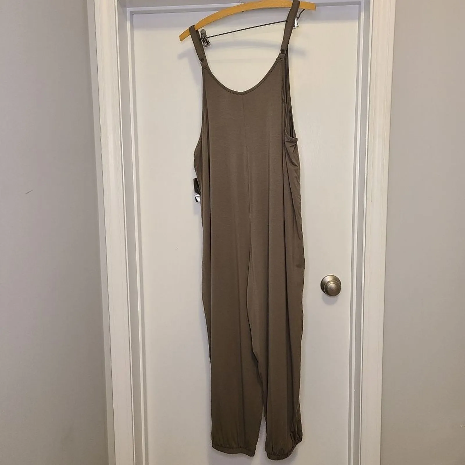 Torrid Jumpsuit Size 1 Tall  14/16 Green Romper Super Soft Jersey Pocket - Image 5