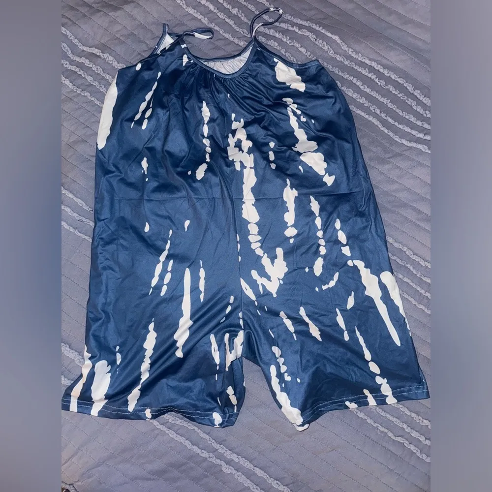 NWOT  Abstract Print Romper Large 8/10 - Image 6