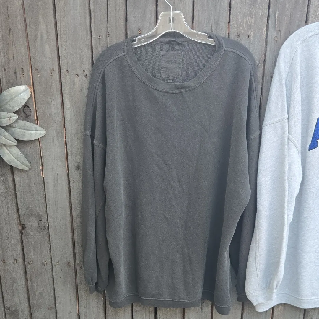 Aerie Bundle Gray Crewneck Sweaters Size L - Image 4