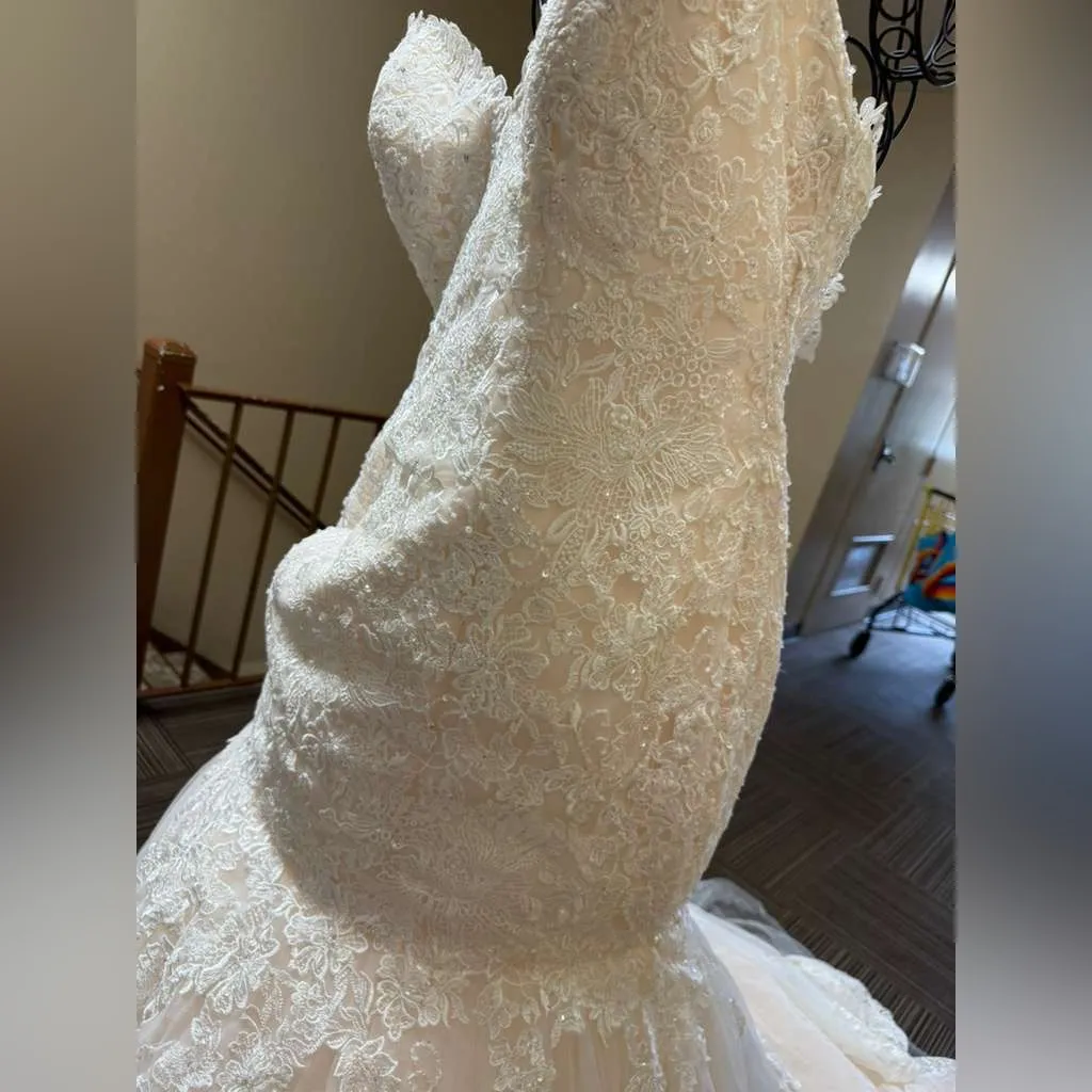 Maggie Sottero Ivory Bridal Gown White Size undefined - Image 6