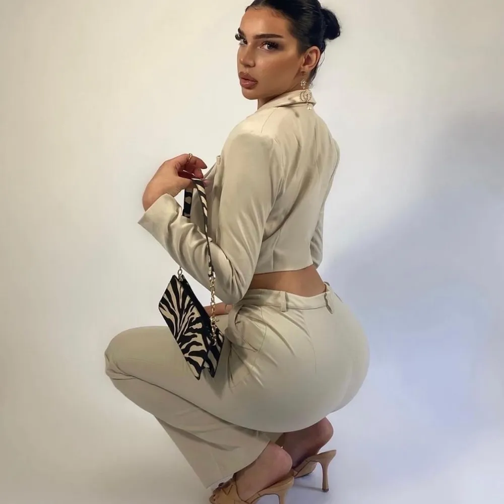 Stone Tailored Boxy Cropped Blazer and pants set. - Image 2