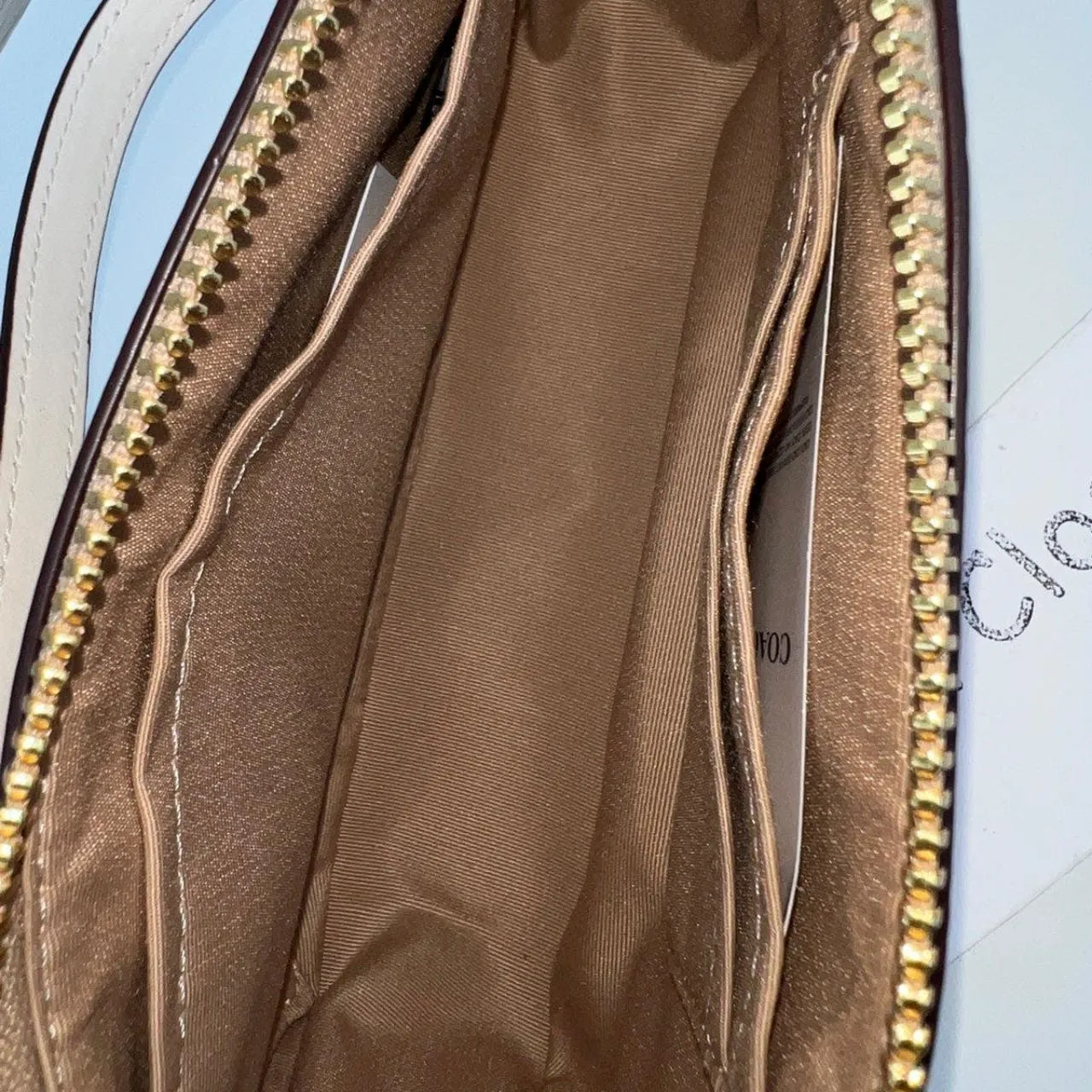 Spaced Floral Field Print Wristlet Purse - Image 7