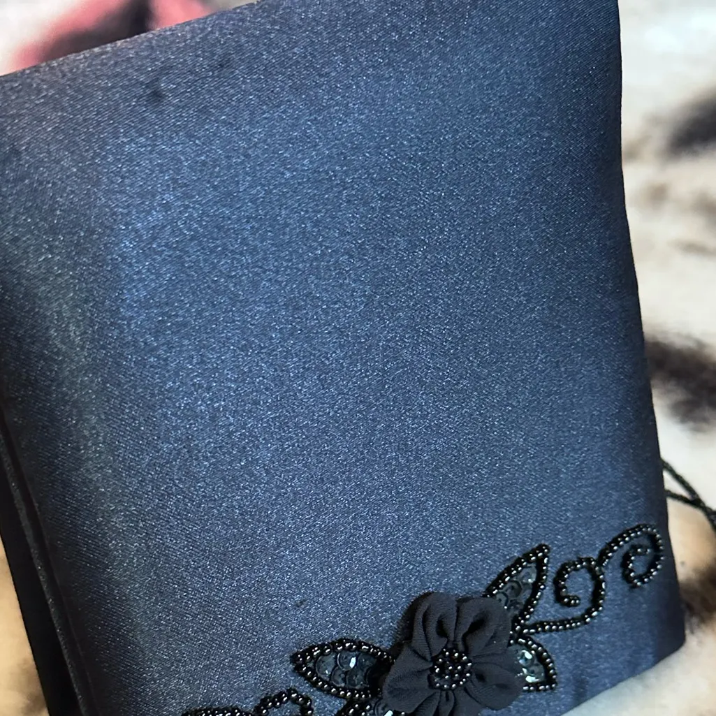 Vintage Jessica McClintock Black Floral Bead Embroidered Evening clutch purse - Image 3