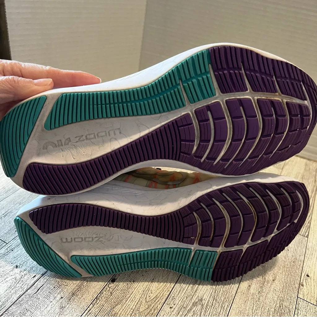 Nike Winflo Zoom 8 CW3421-103 Black/White Women's Running Shoes 9M - Image 4