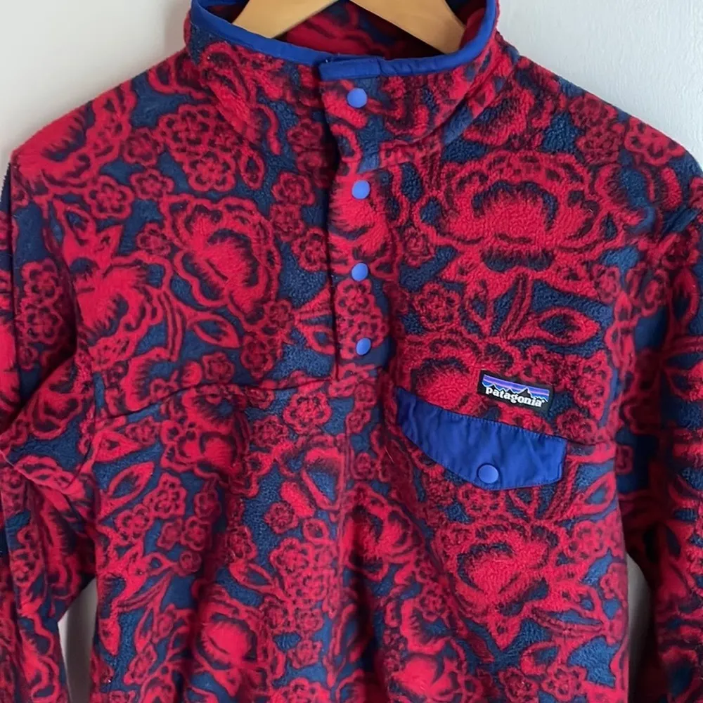 Patagonia Synchilla Snap T Lotus Flower Pullover in Barceloneta Red - Image 7