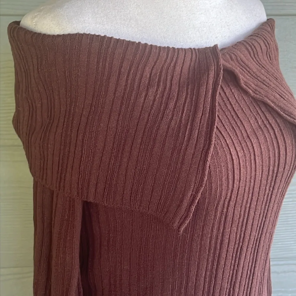 ASOS Design Off Shoulder Sweater - Image 3